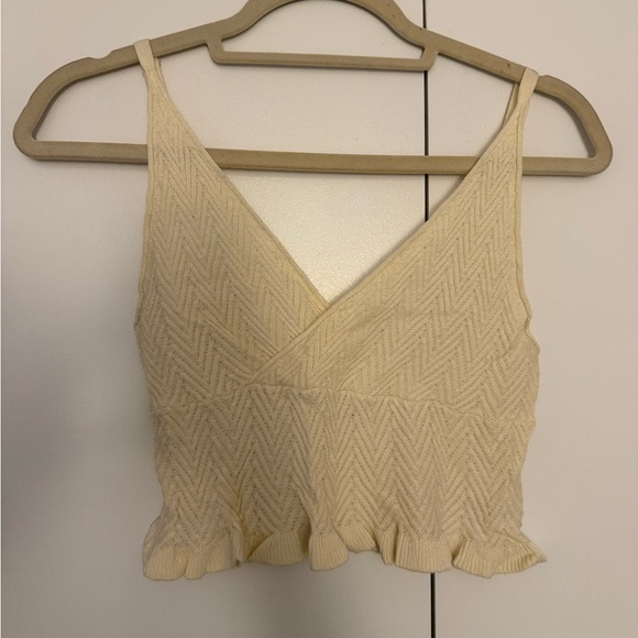 Hersy Tops - Textured Cream Knit V‑Neck Cropped Cami